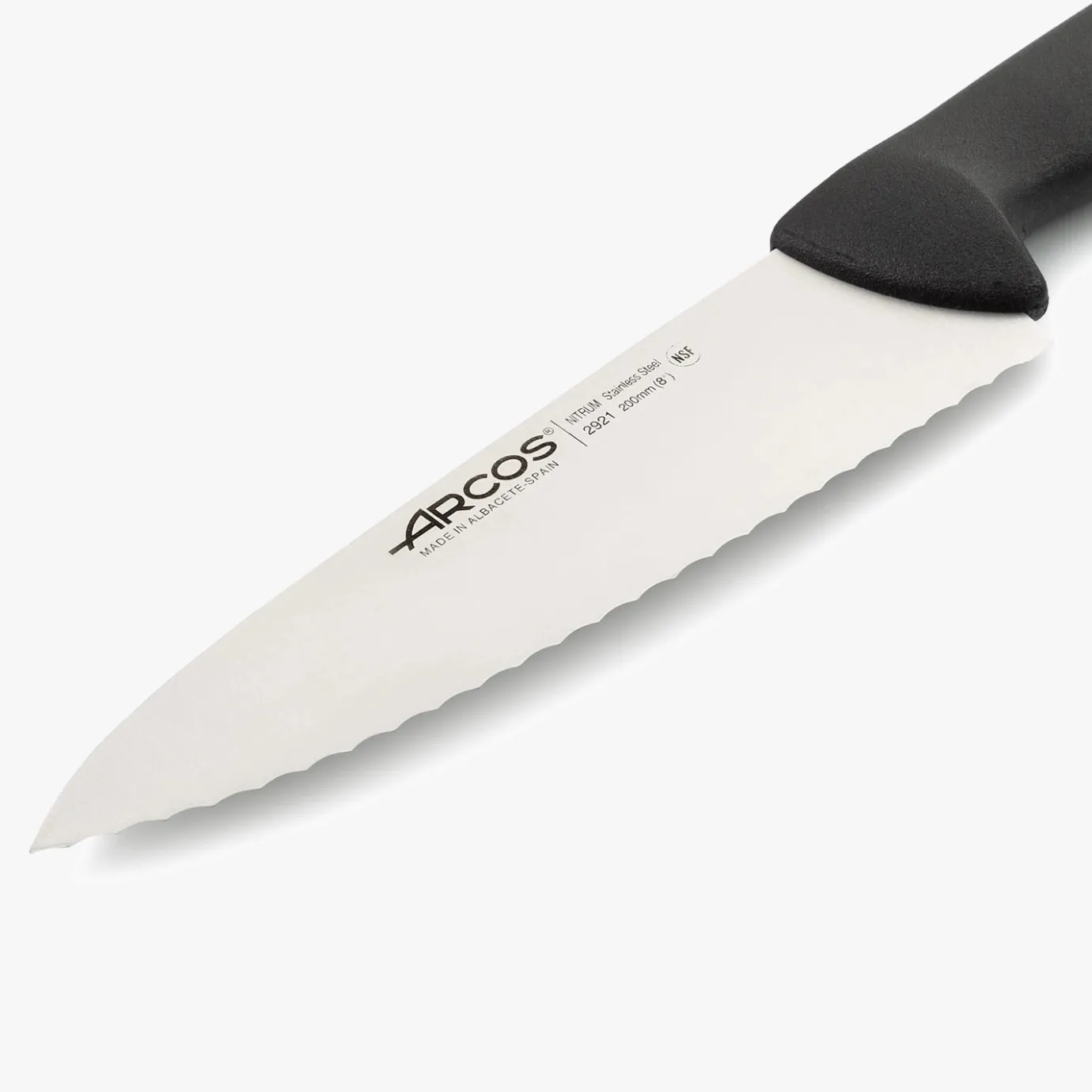 ARCOS Cocineros|Cuchillo Cocinero Filo Serrado Color negro Serie 2900 200 mm