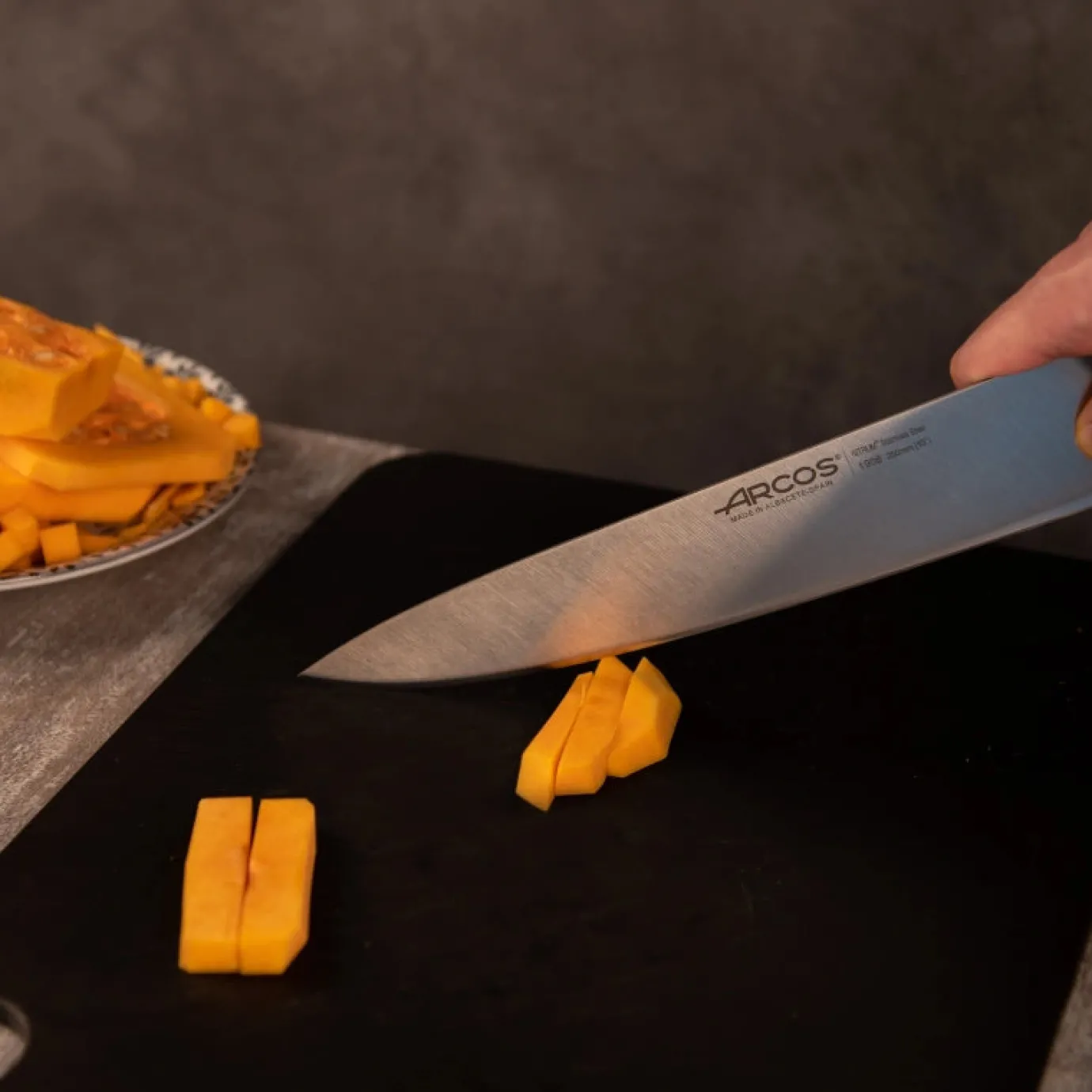 ARCOS Cocineros|Cuchillo Cocinero Serie Brooklyn 250 mm