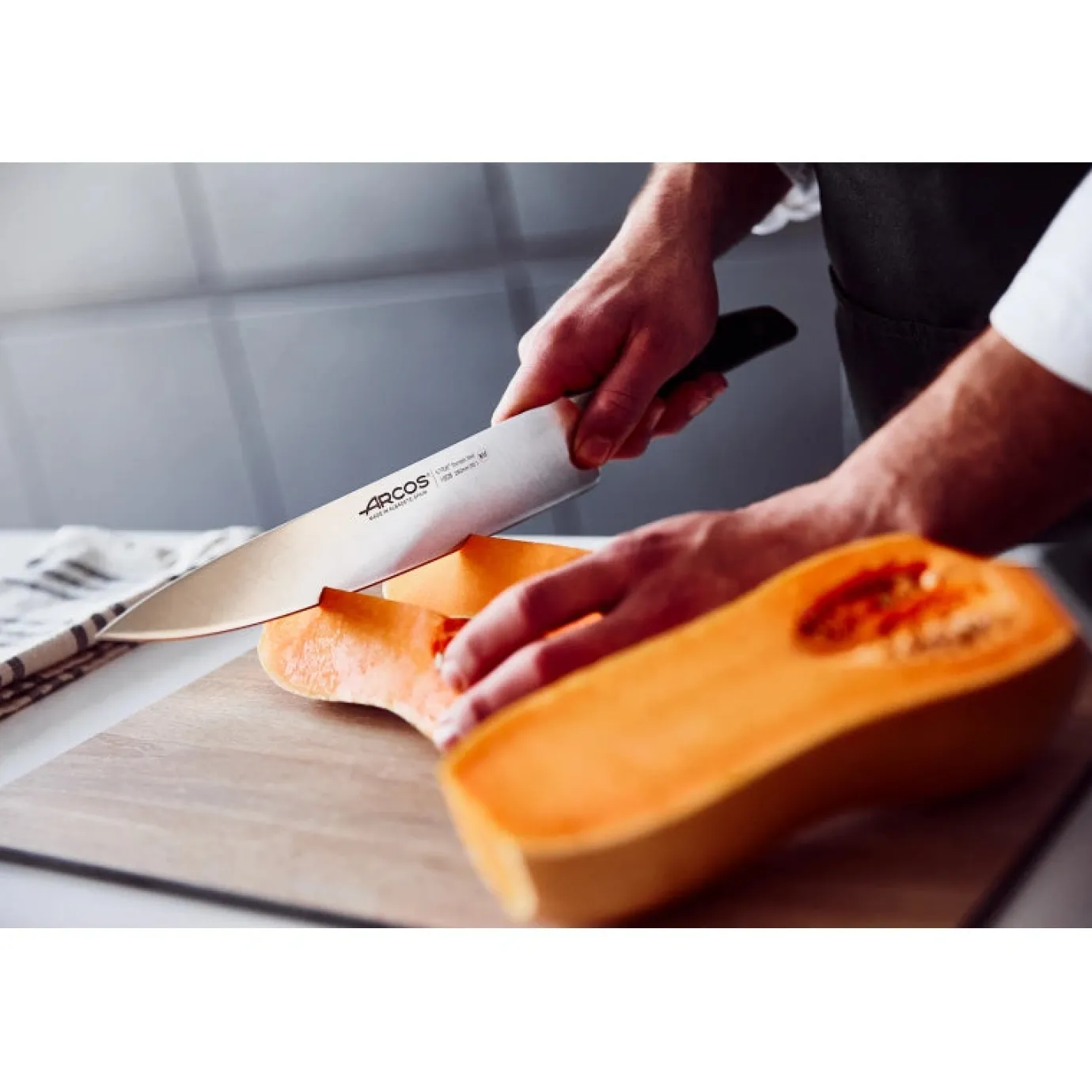 ARCOS Cocineros|Cuchillo Cocinero Serie Manhattan 250 mm