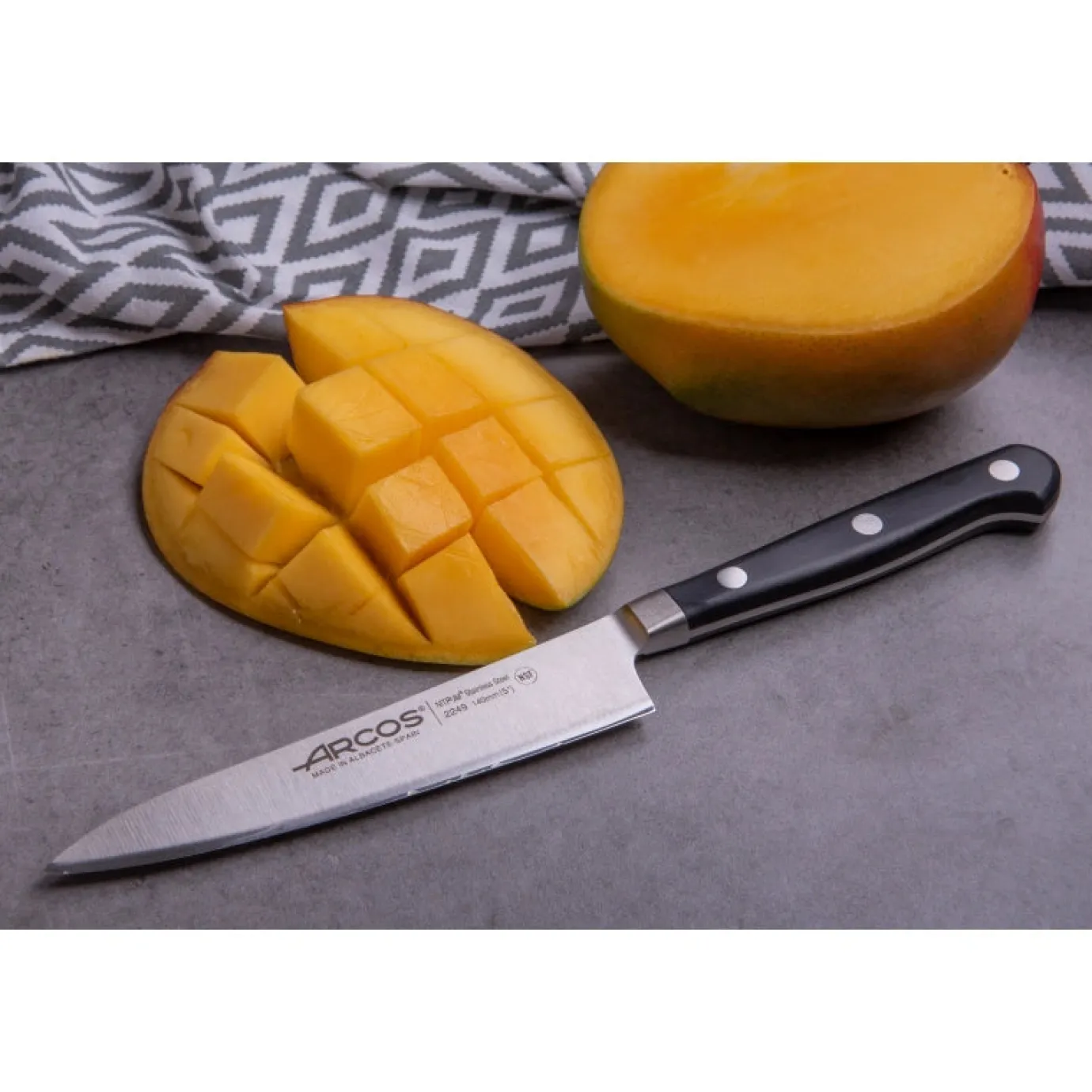 ARCOS Cocineros|Cuchillo Cocinero Serie Ópera 140 mm
