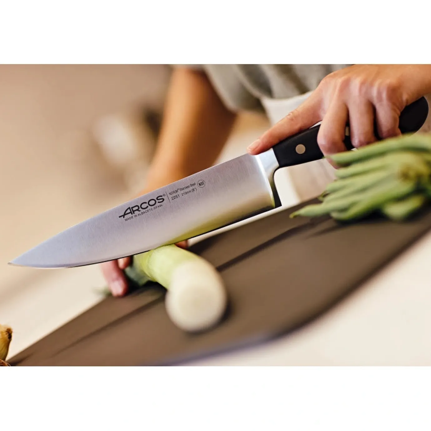 ARCOS Cocineros|Cuchillo Cocinero Serie Ópera 210 mm