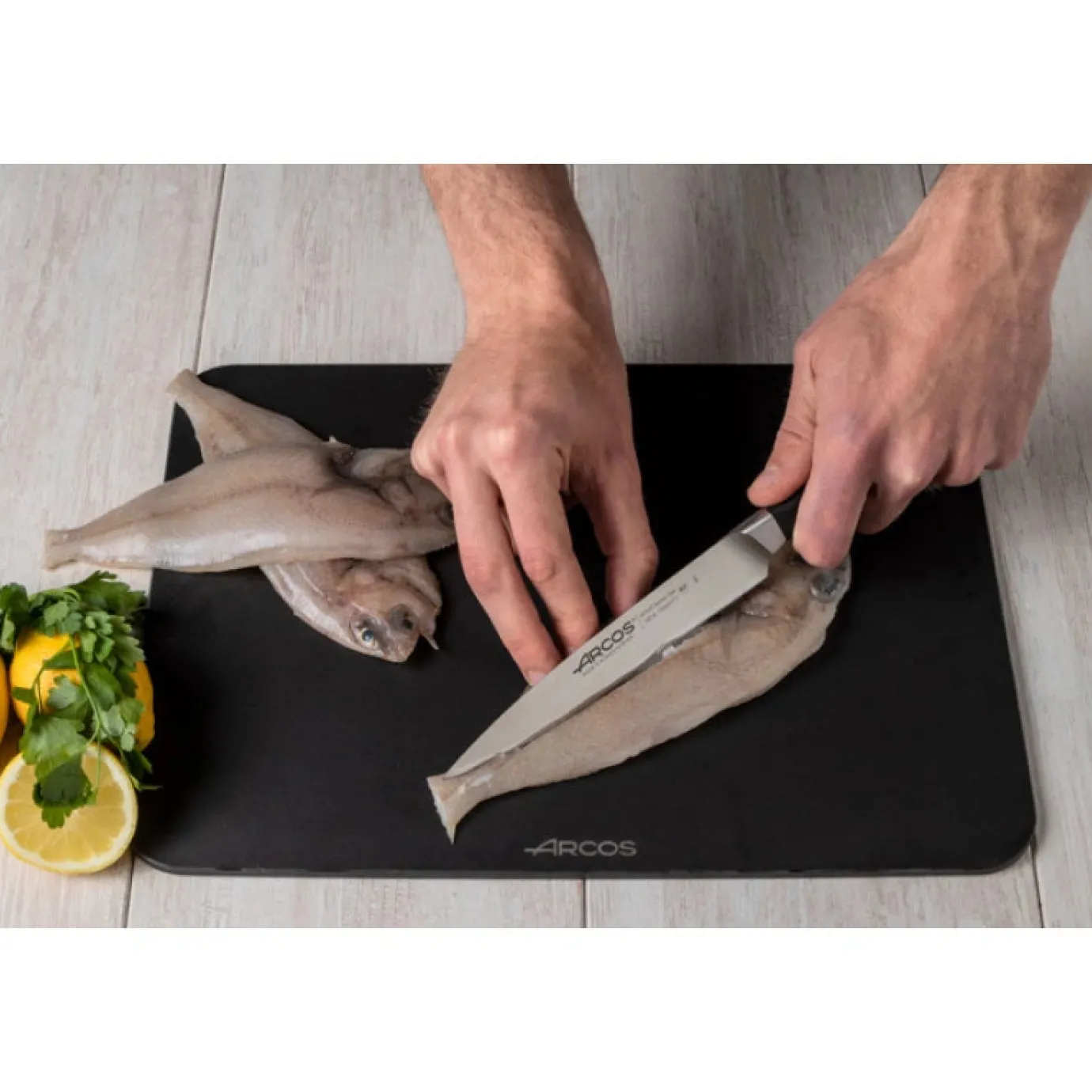 ARCOS Cuchillos Para Pescado|Lenguado|Cuchillo Lenguado Serie Manhattan 170 mm