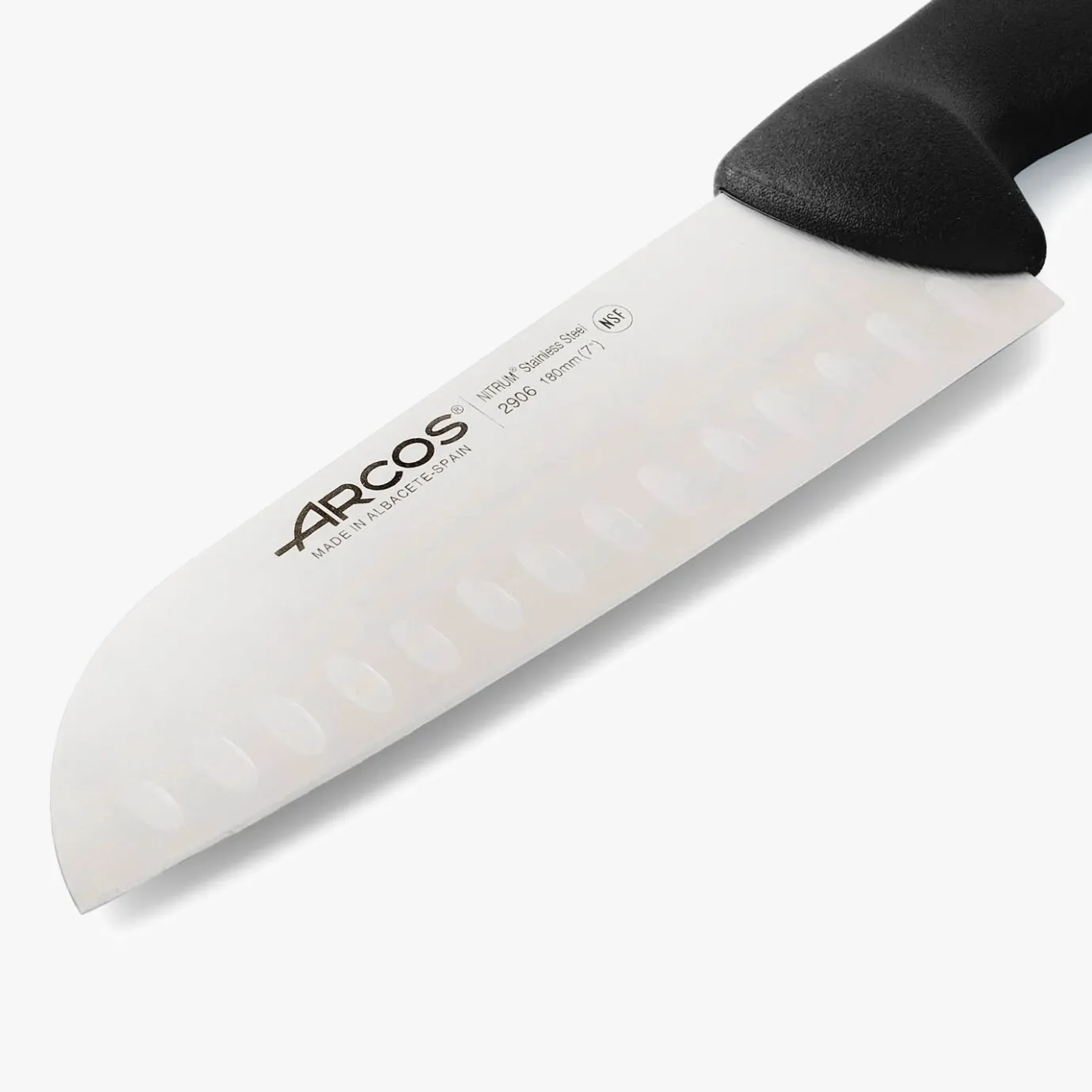 ARCOS Cuchillos Para Pescado|Japoneses|Cuchillo Santoku color negro Serie 2900 180 mm