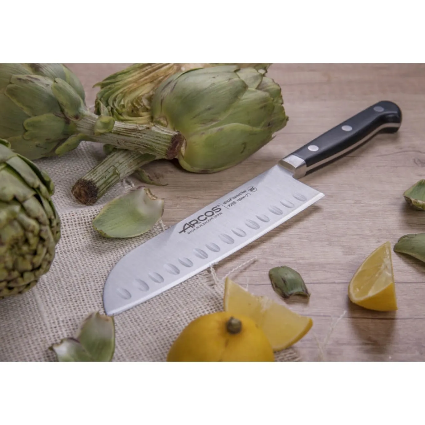 ARCOS Japoneses|Cuchillo Santoku Serie Ópera 180 mm