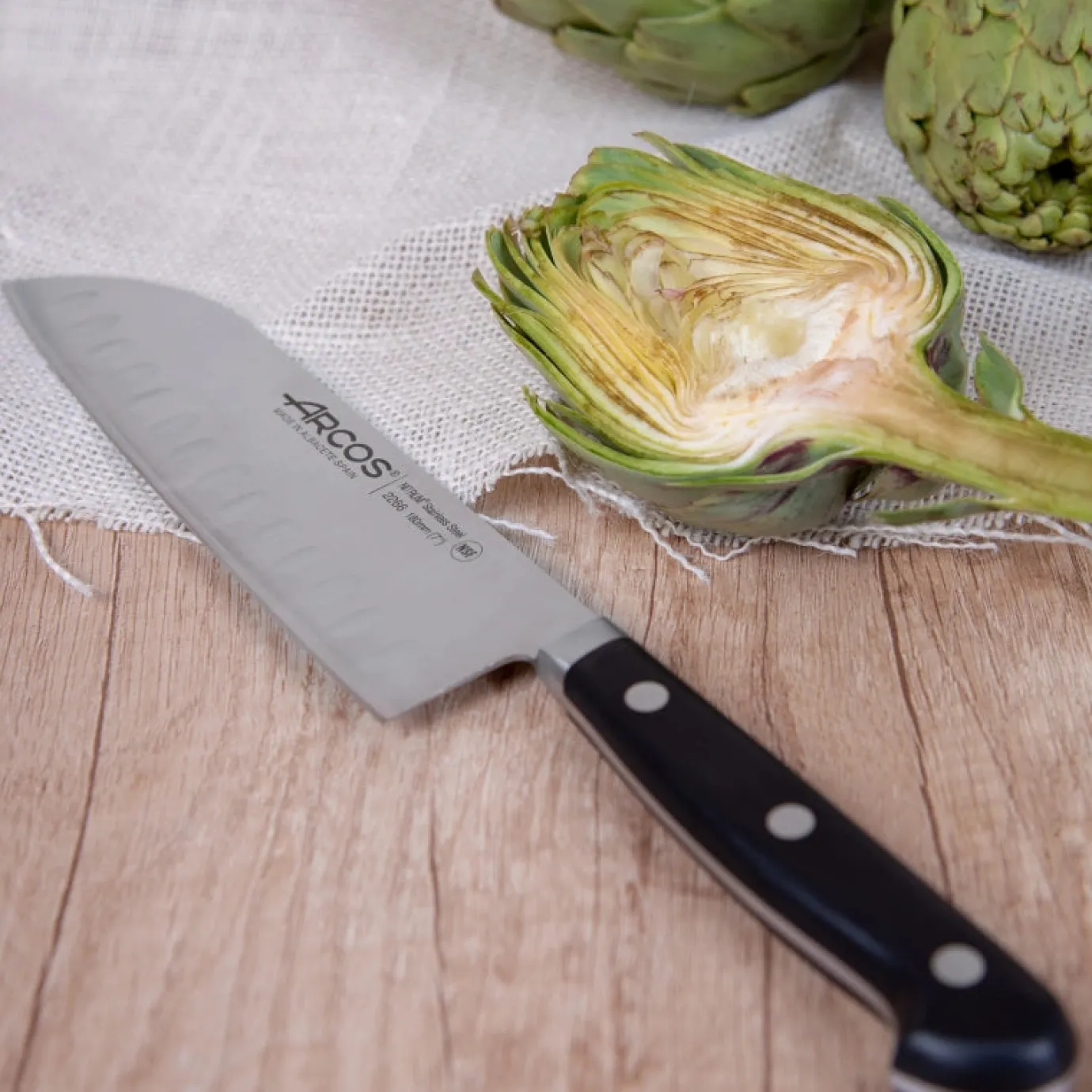 ARCOS Japoneses|Cuchillo Santoku Serie Ópera 180 mm