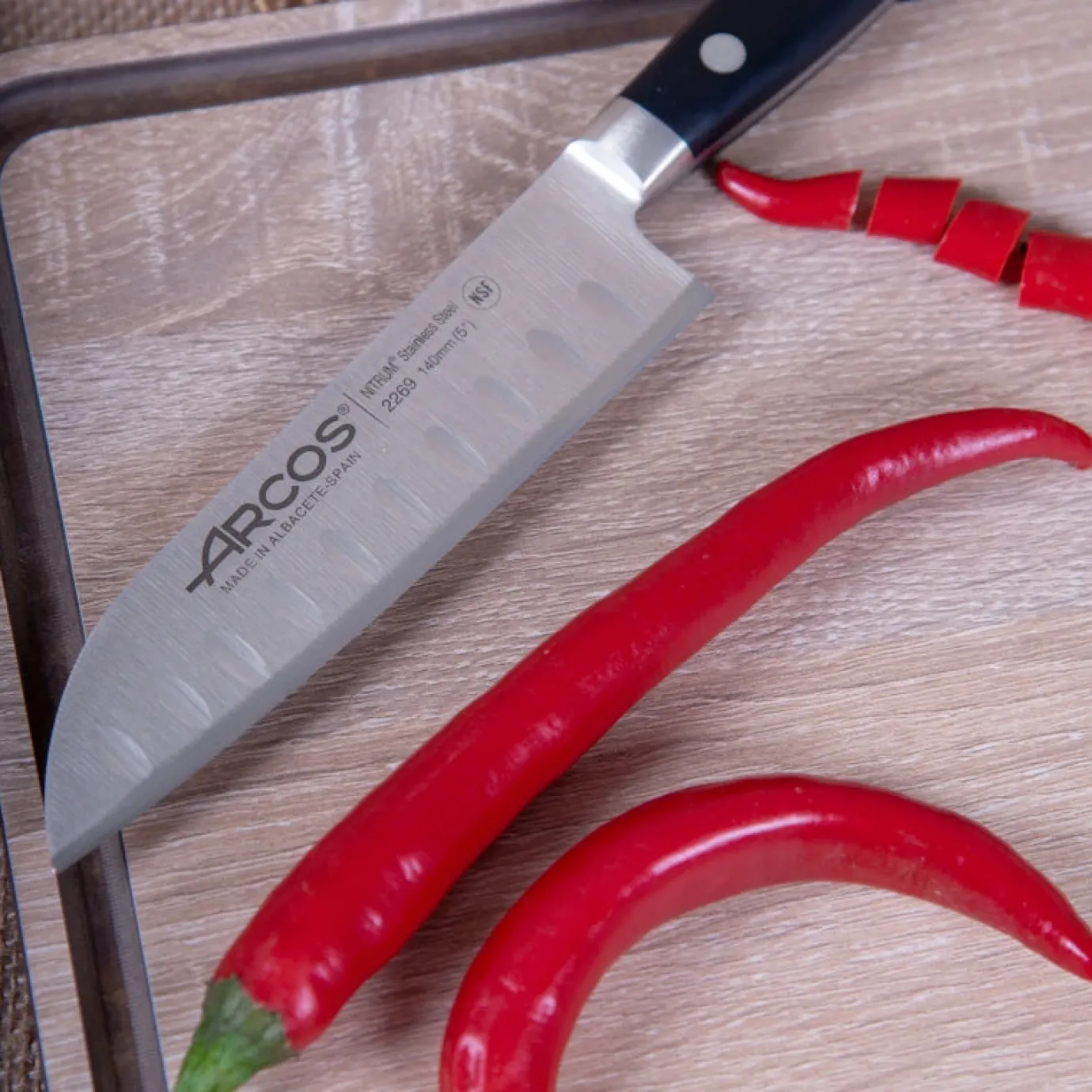 ARCOS Japoneses|Cuchillo Santoku Serie Ópera 140 mm