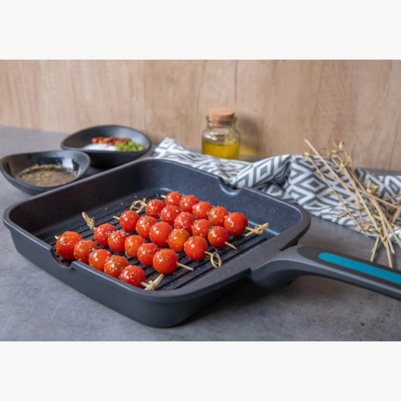 ARCOS Grill|Grill Antiadherente Serie Thera 24 x 24 cm