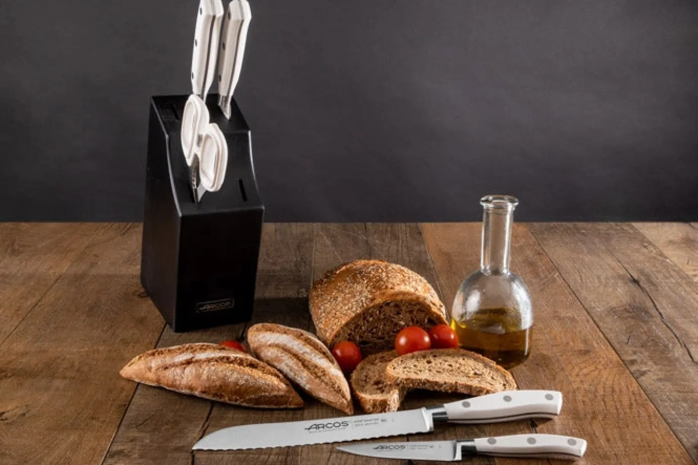 ARCOS Juegos De Cuchillos De Cocina|Juego Cocina 4 pzas. Serie Riviera Blanc + Tijeras + Taco
