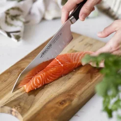ARCOS Japoneses|Rocking Santoku Serie Ópera 180 mm