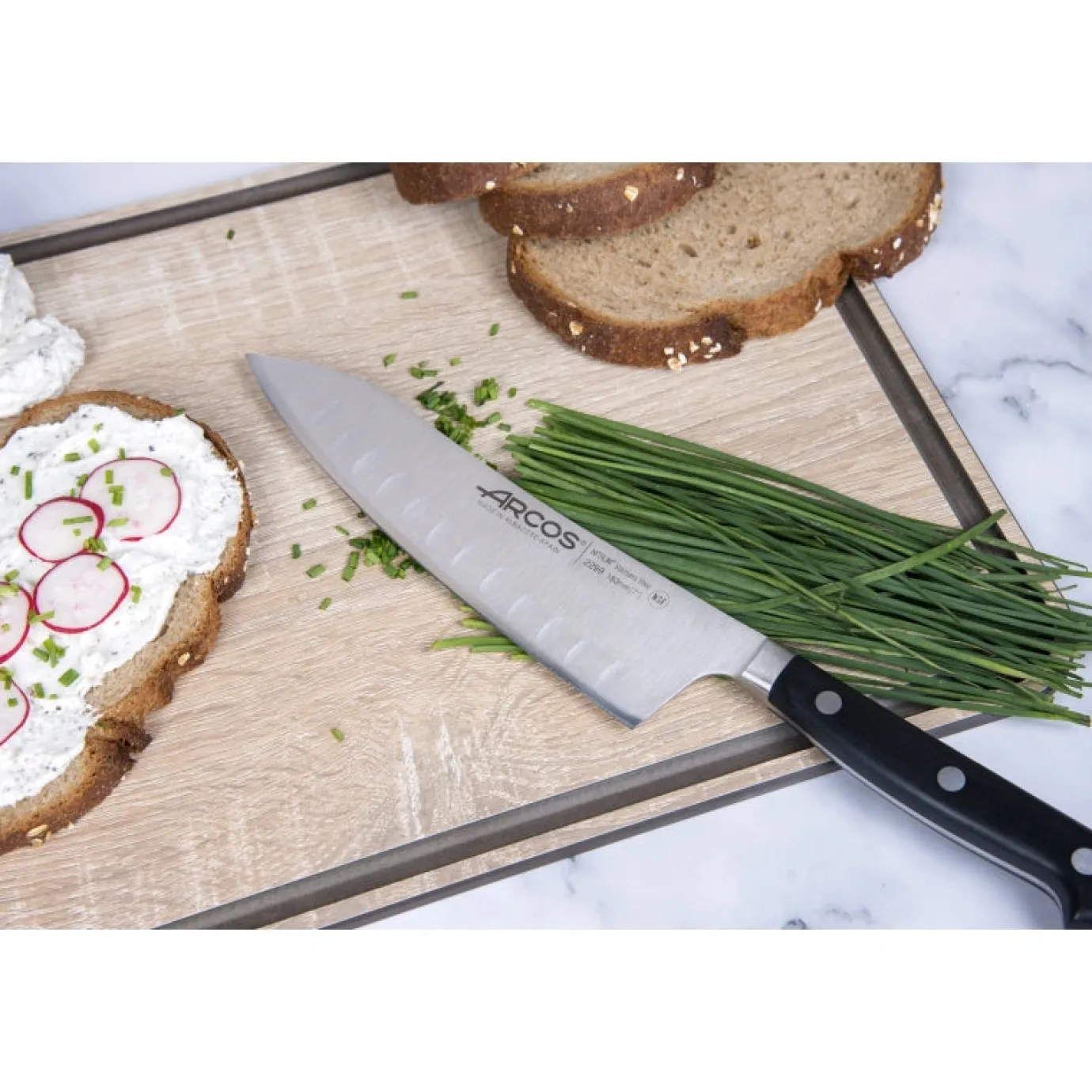 ARCOS Japoneses|Rocking Santoku Serie Ópera 180 mm